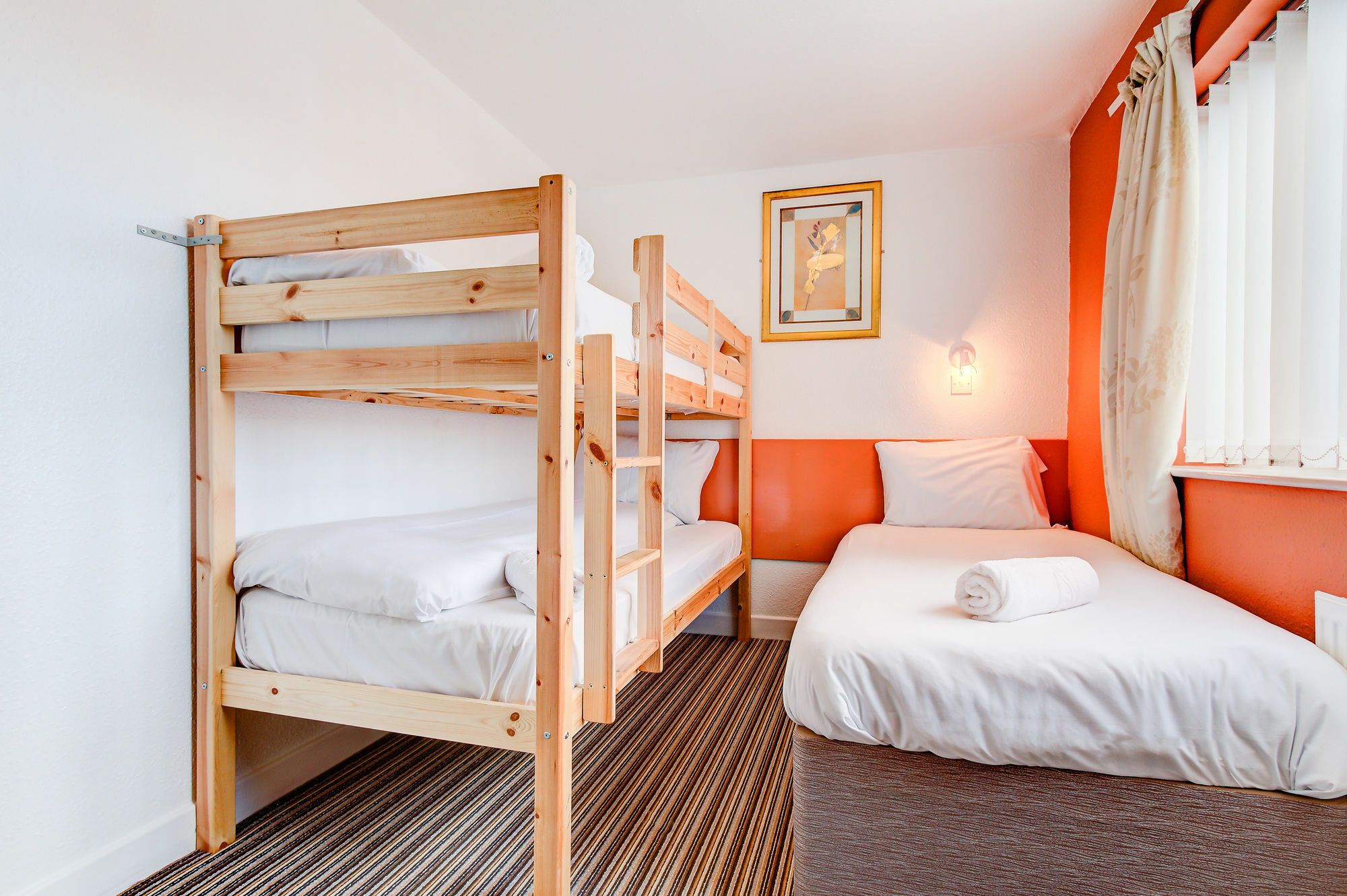 The Sandringham Court Hotel & Apartment Welcoming Large And Small Groups For 15 Years Blackpool Exteriér fotografie