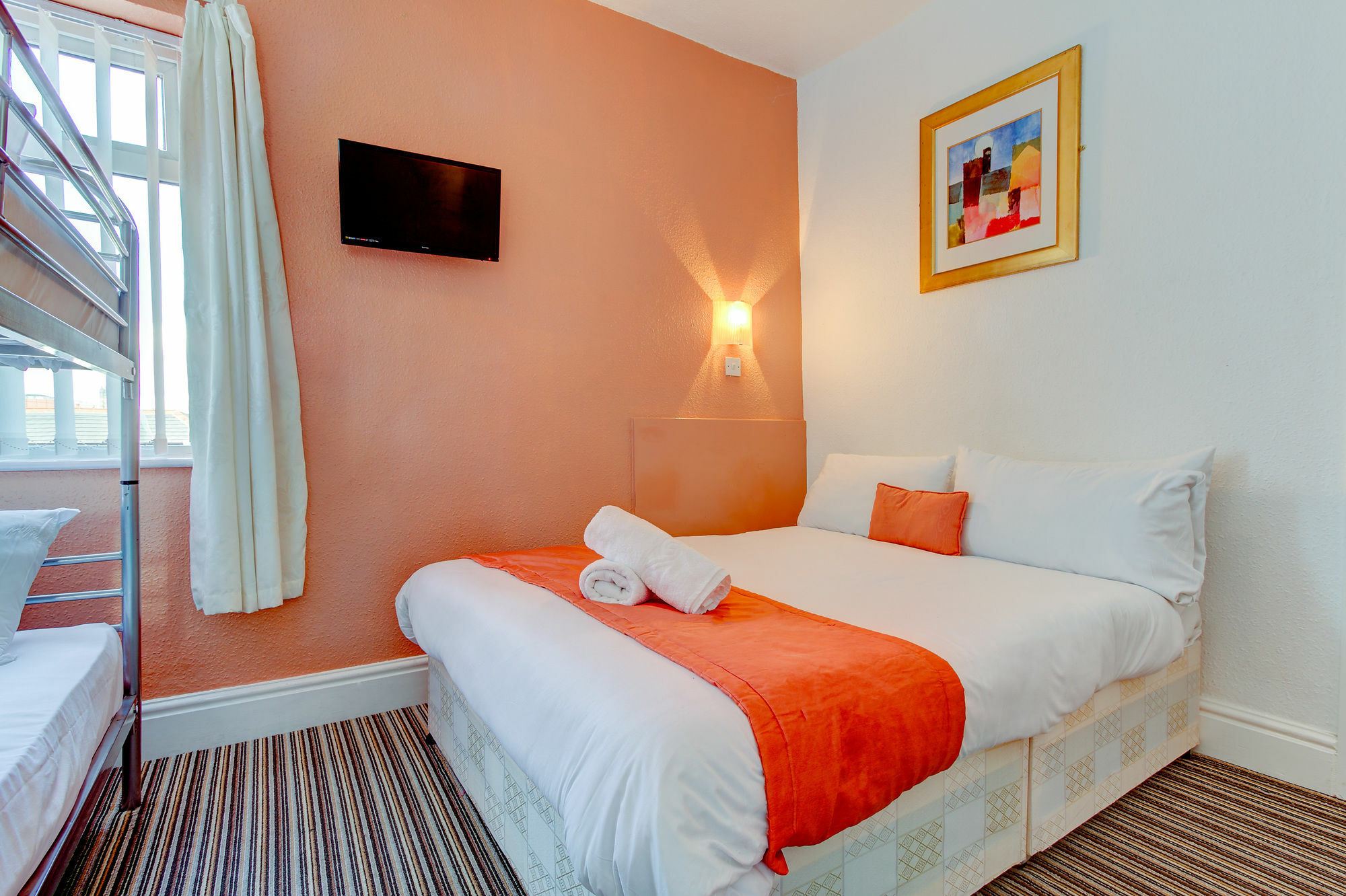 The Sandringham Court Hotel & Apartment Welcoming Large And Small Groups For 15 Years Blackpool Exteriér fotografie